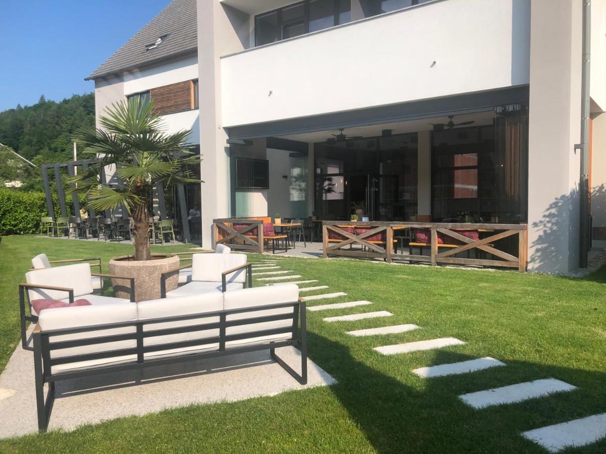 Na Vasi Restavracija In Prenocisca Hotell Škofja Loka Exteriör bild