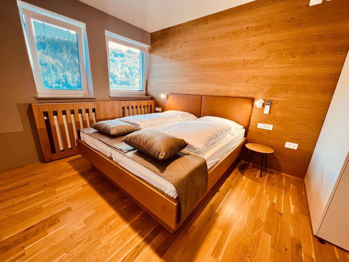 Na Vasi Restavracija In Prenocisca Hotell Škofja Loka Exteriör bild